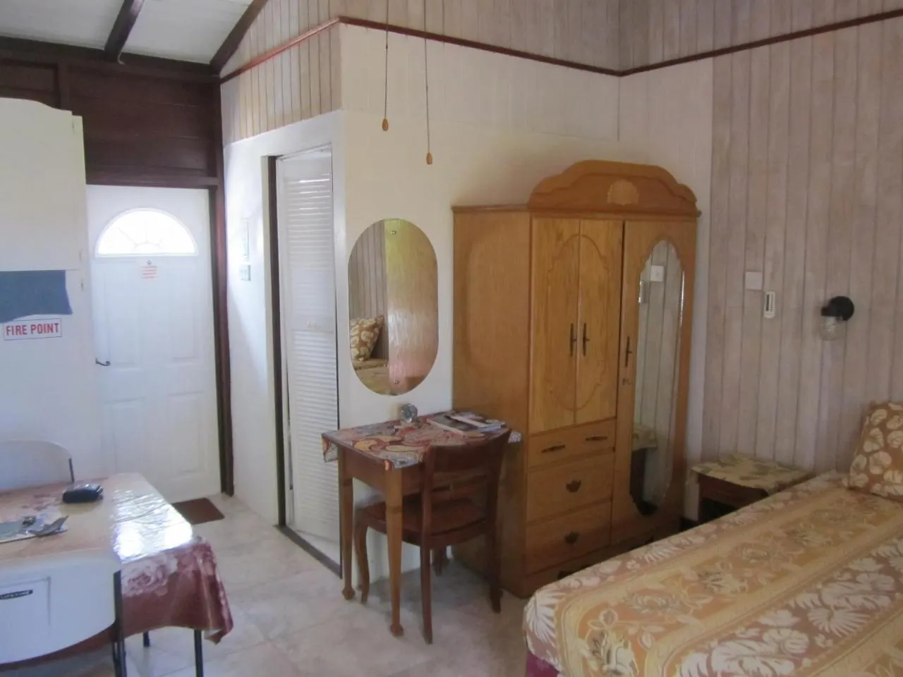 Dolphin Inn Guesthouse & Apartments Christ Church 0*,