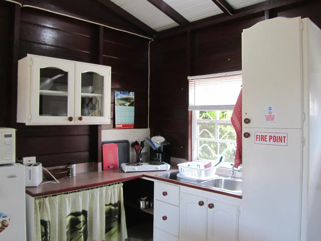 Dolphin Inn Guesthouse & Apartments Christ Church